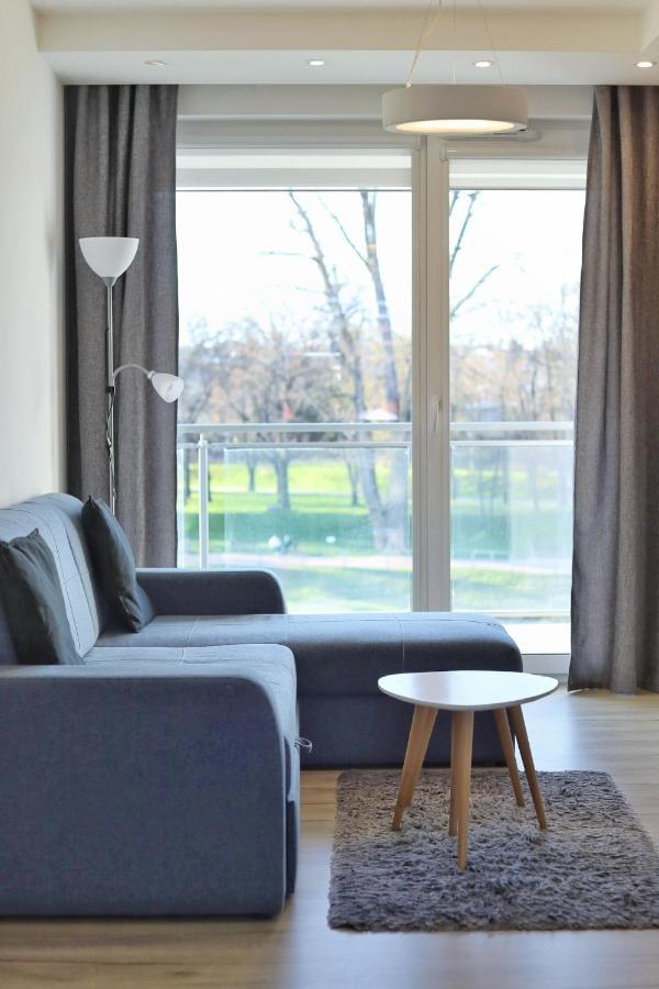 Capital Towers - Apartament Green Z Widokiem Na Rzeke Rzeszow Luaran gambar