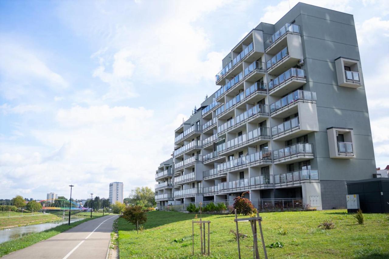 Capital Towers - Apartament Green Z Widokiem Na Rzeke Rzeszow Luaran gambar